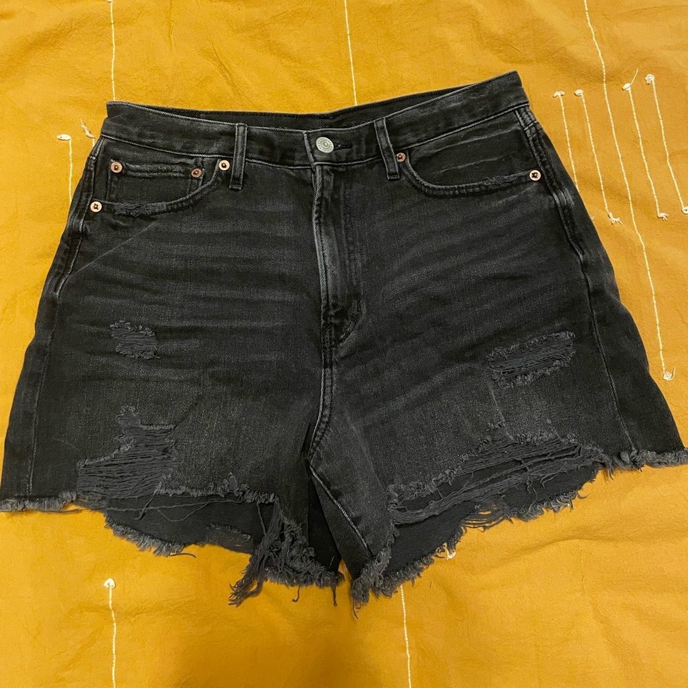 American Eagle womens 90s boyfriend shorts